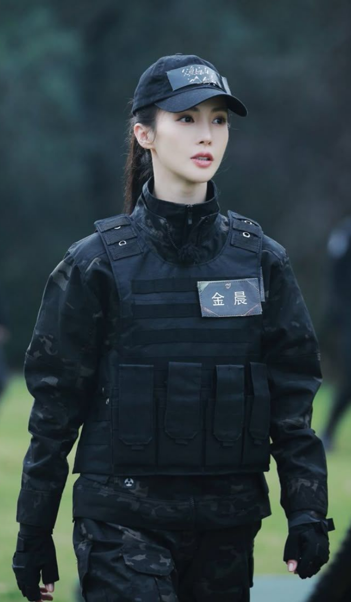 Army girl DP glowing effect