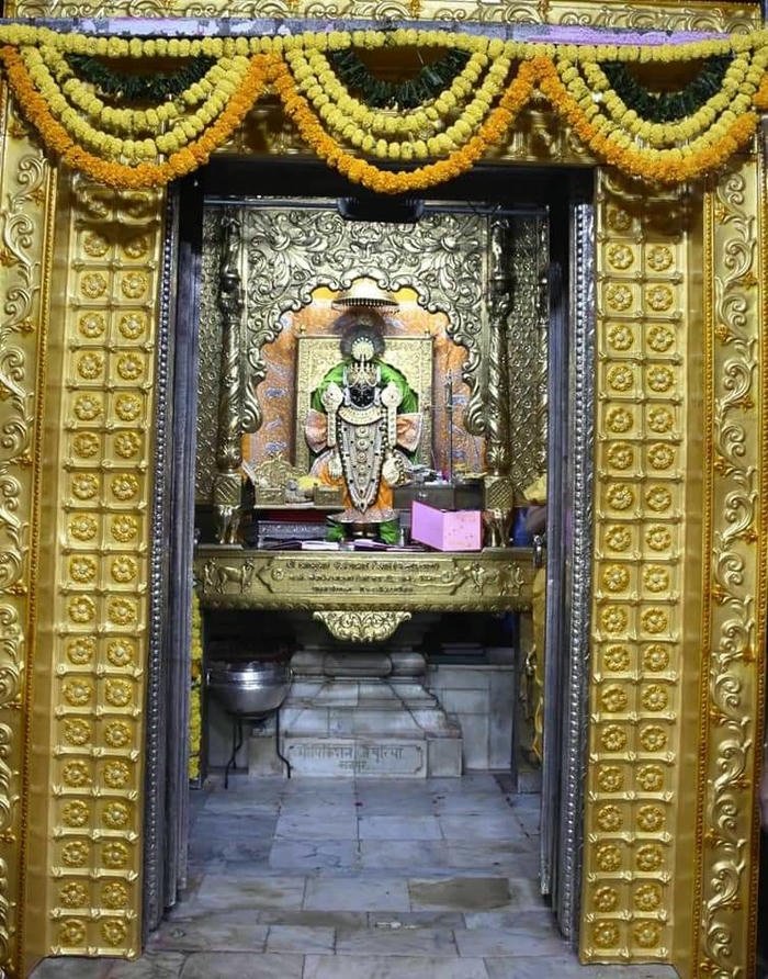 Badrinath deity photo