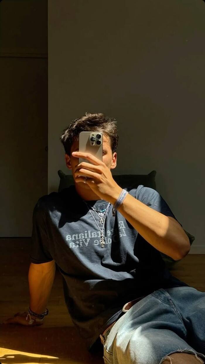 aethetic sad boy dp