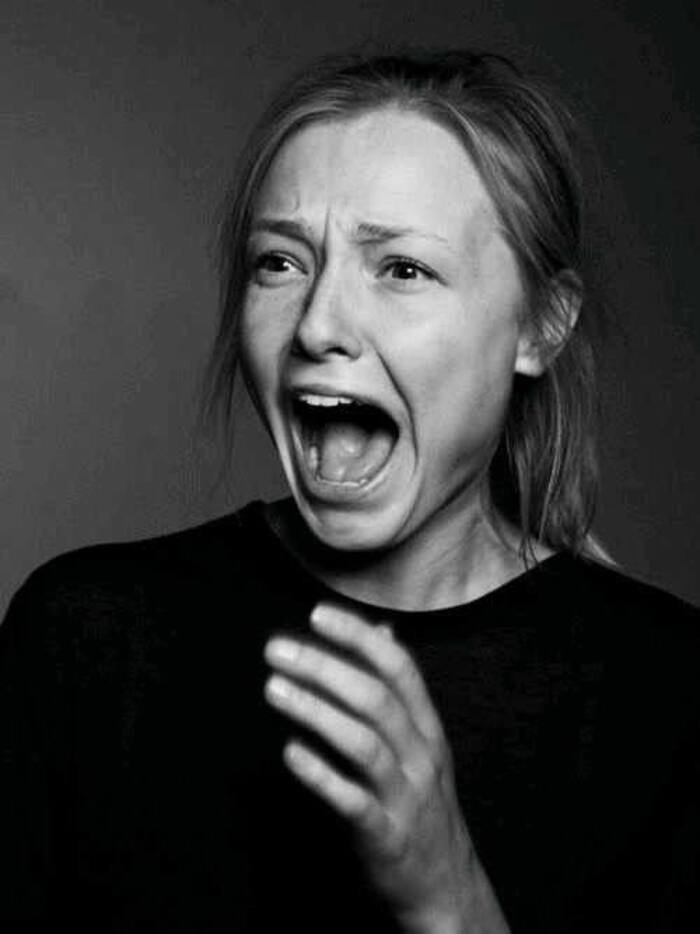 angry girl dp instagram