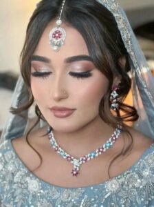 beautiful girl in traditional wear dp