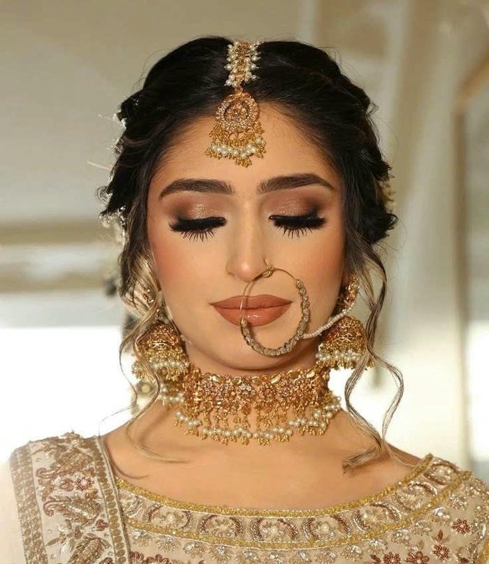 beautiful girl pose dp