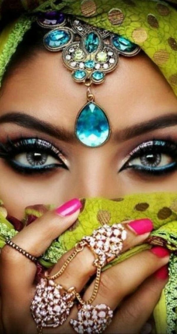 bindas girl standing with confidence dp