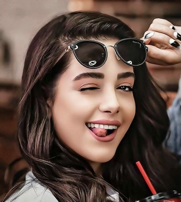 bindas girl with sunglasses dp