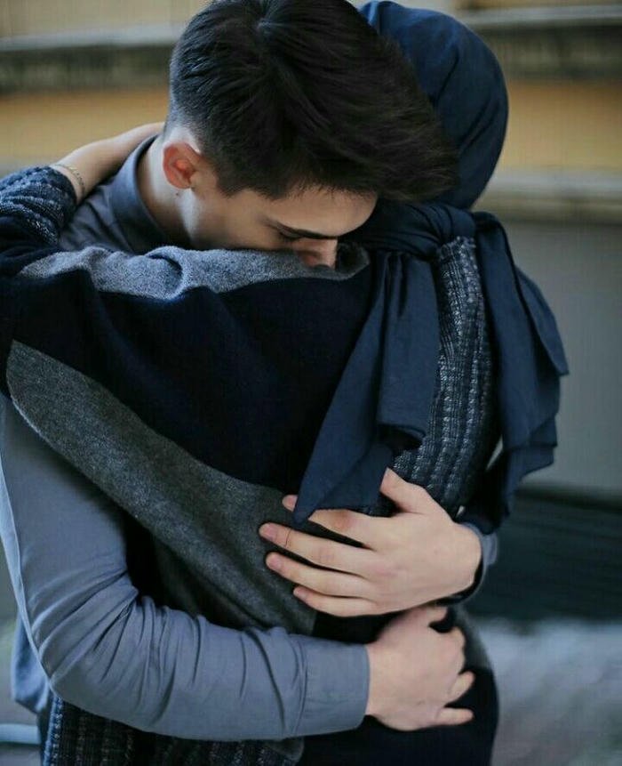 couple hug dp with quotes