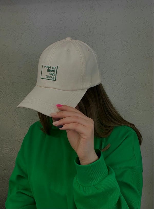 girl with cap fashion style dp