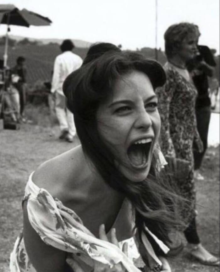 image angry girl dp