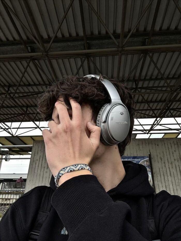 sad boy dp photo