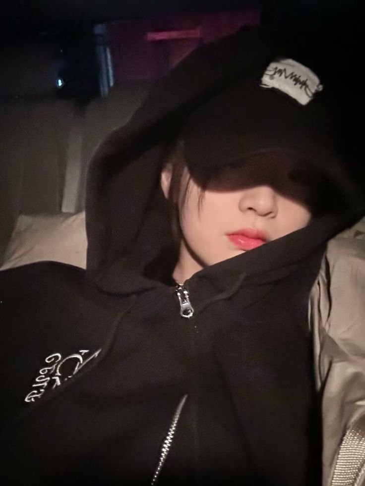 trendy cool dp girls