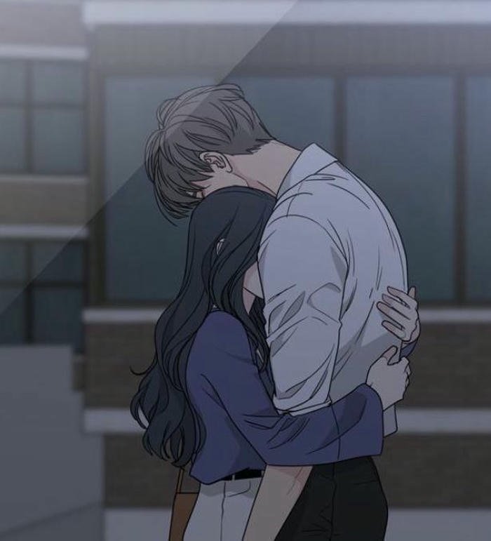 couple hug dp 5