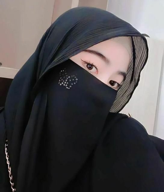 beautiful girl eyes dp