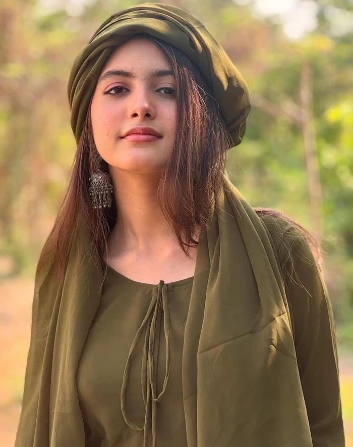 funny dp for girls 18