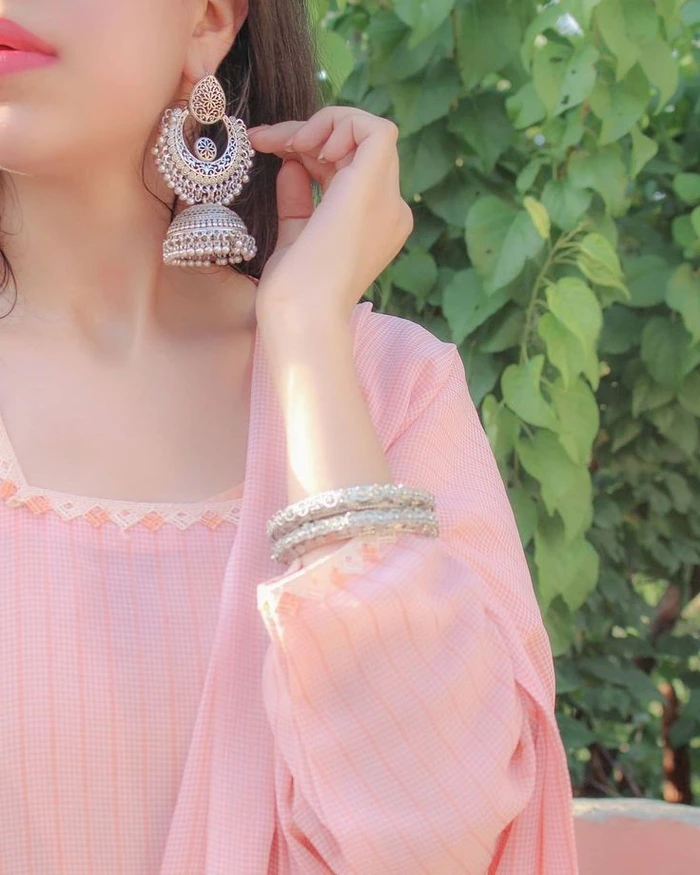 girl earrings dp 12
