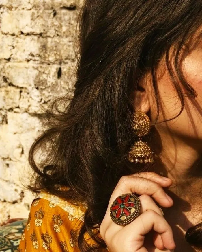 girl earrings dp 17