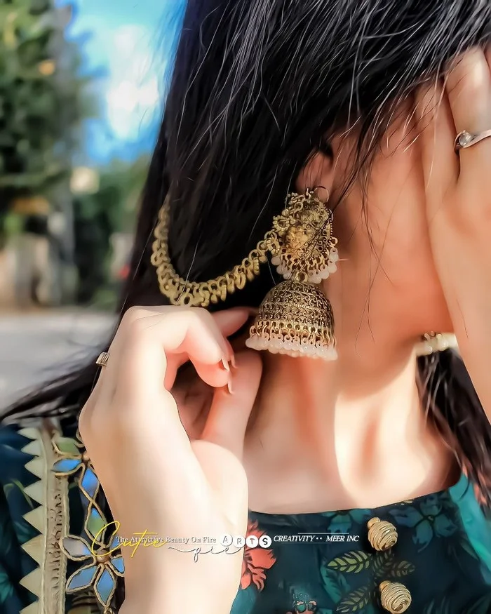 girl earrings dp 19