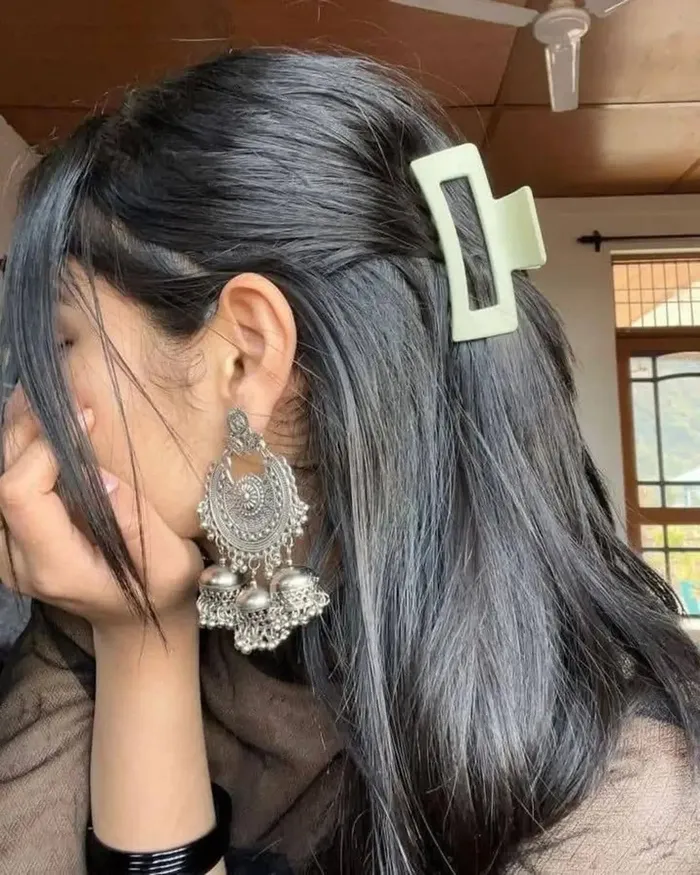 girl earrings dp 20