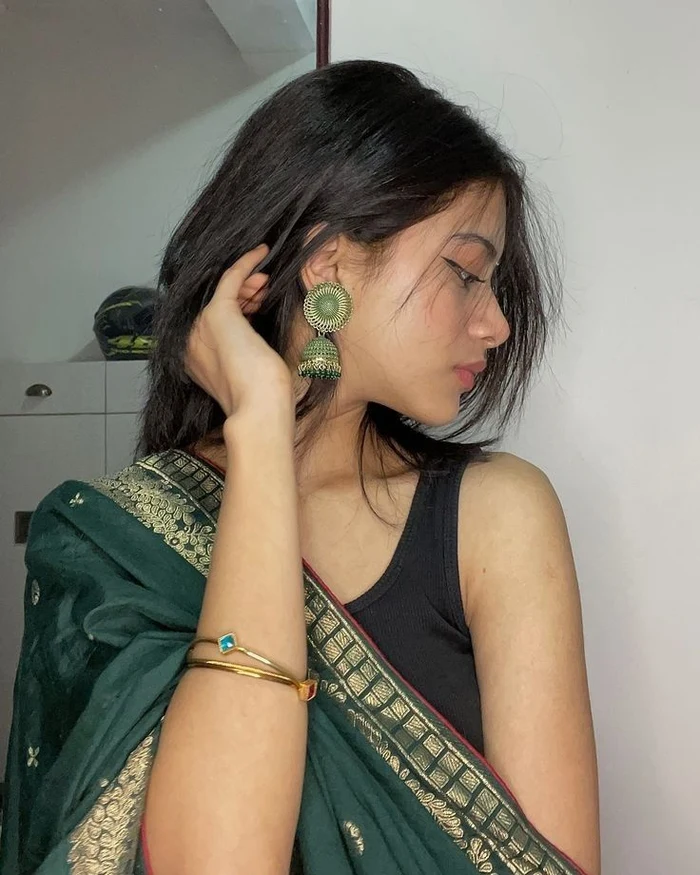 girl earrings dp 22