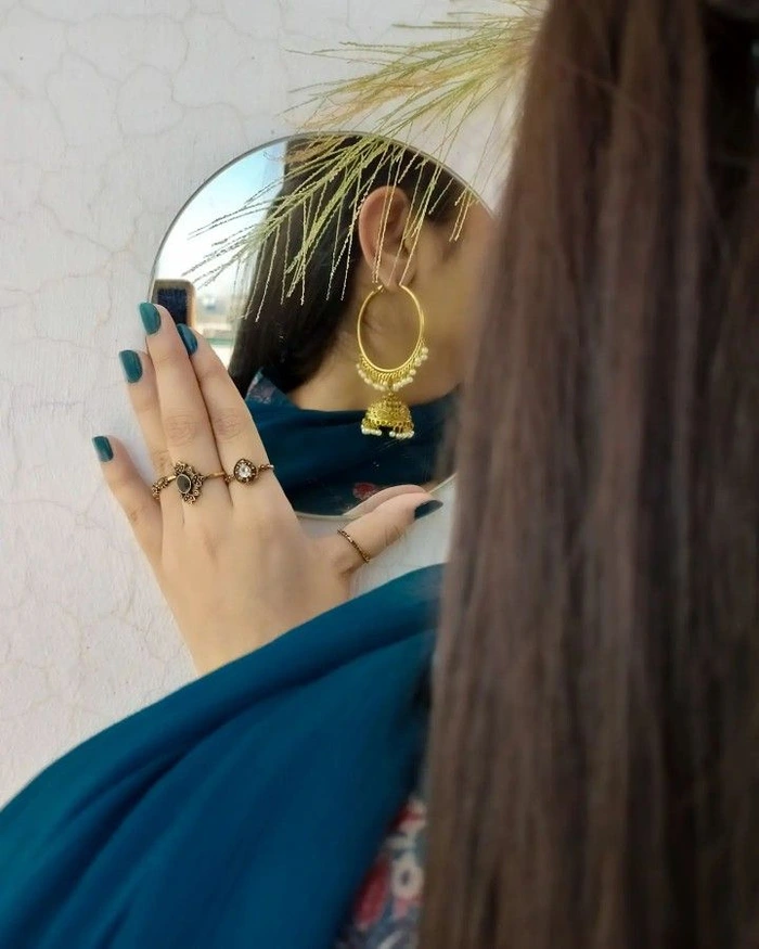 girl earrings dp 24