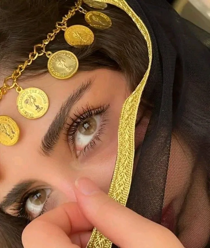 girl eyes pic dp 1