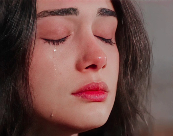 girls sad dp 22