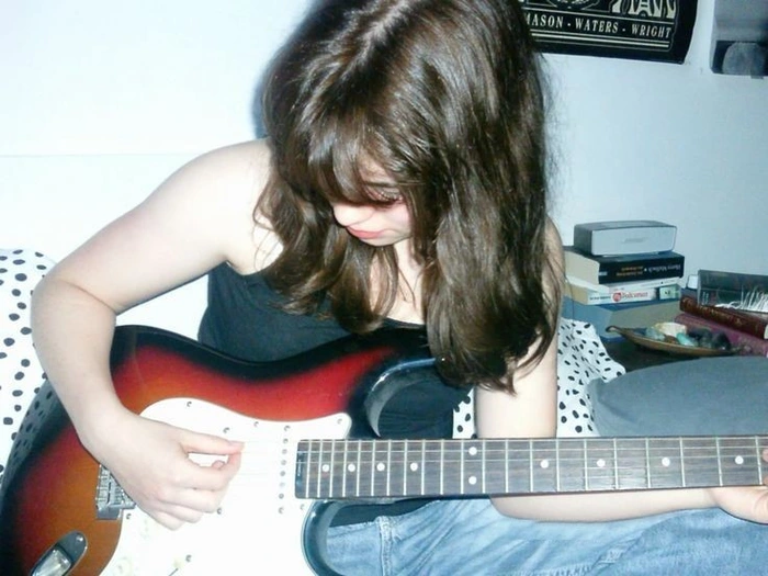 guitar girl dp 1
