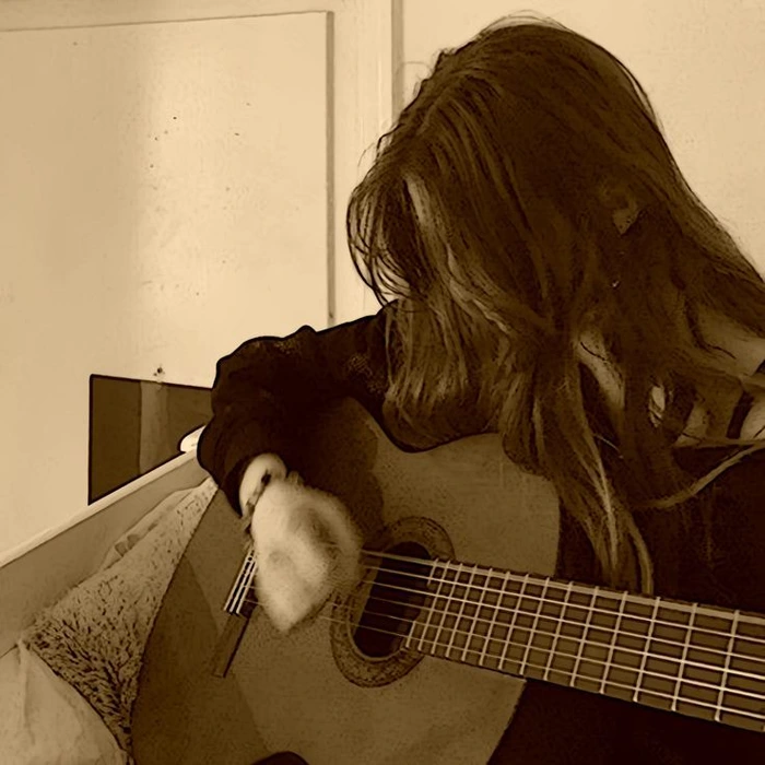 guitar girl dp 31