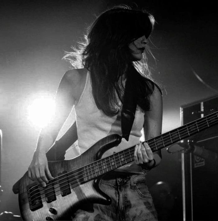 guitar girl dp 6