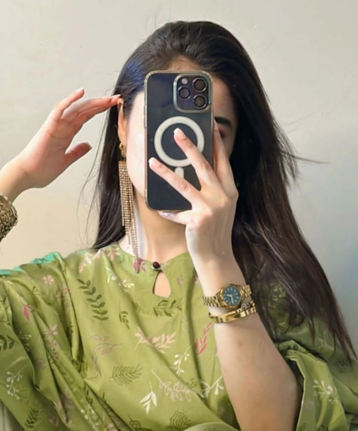 hidden face girls dp 10