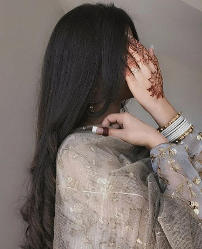 hidden face girls dp 18