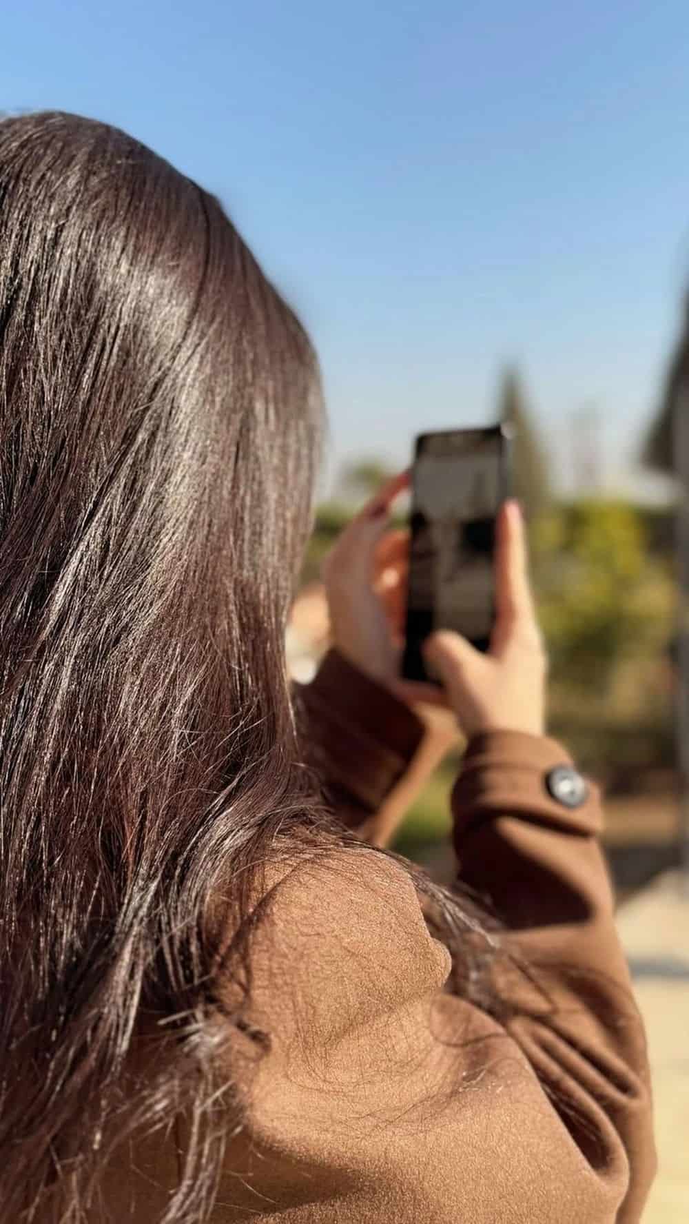 mysterious hidden face girl dp