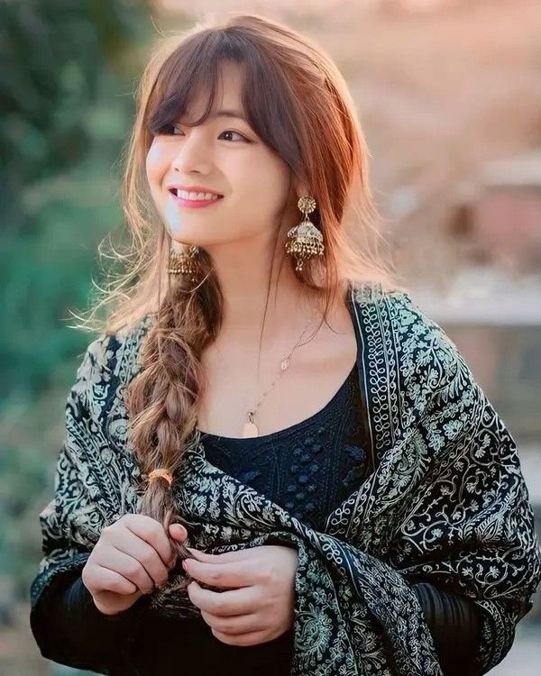 playful funny girl dp