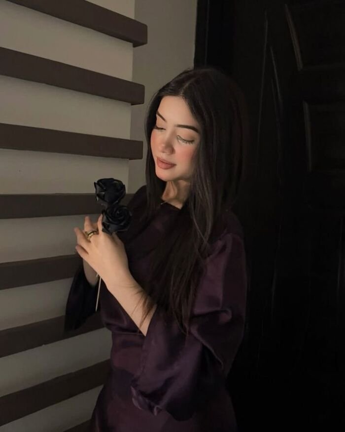 aethetics kashmiri girls dp full hd