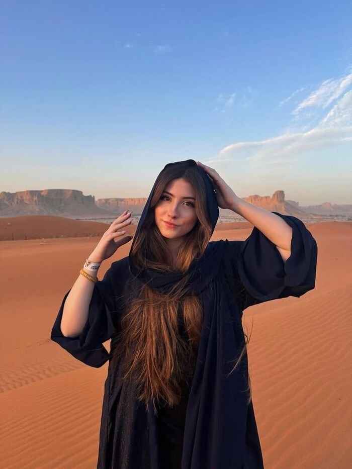 aethetics kashmiri girls dp