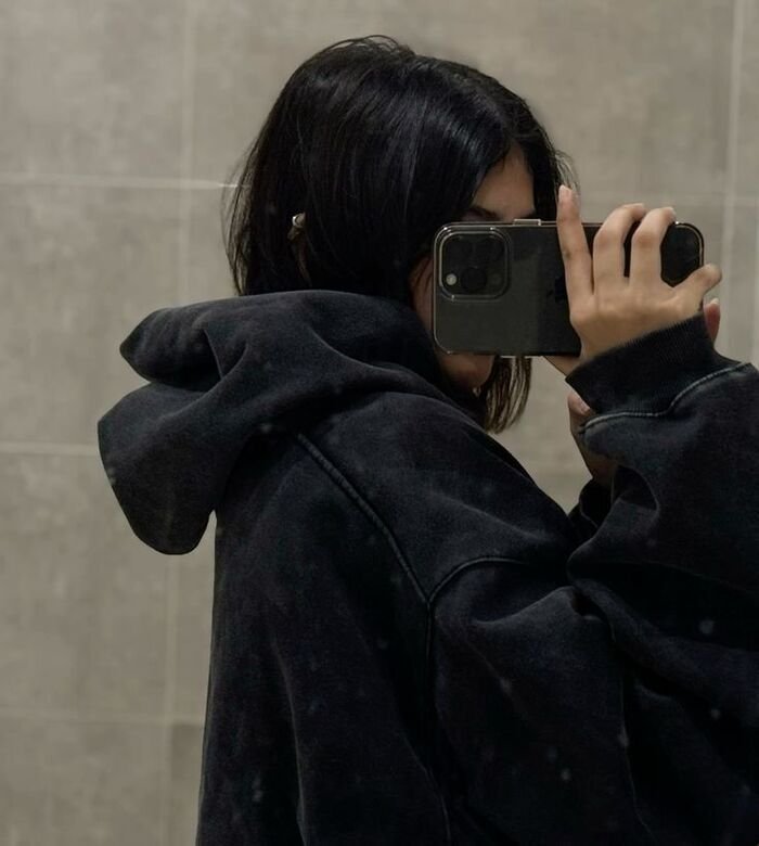 aethetics lonely girl dp dark hot