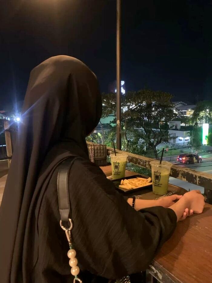 aethetics lonely girl dp hot full hd