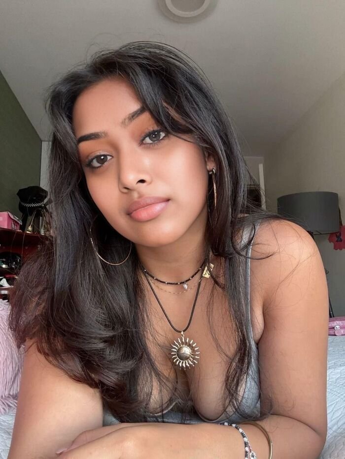 indian girl dp cute hot full hd