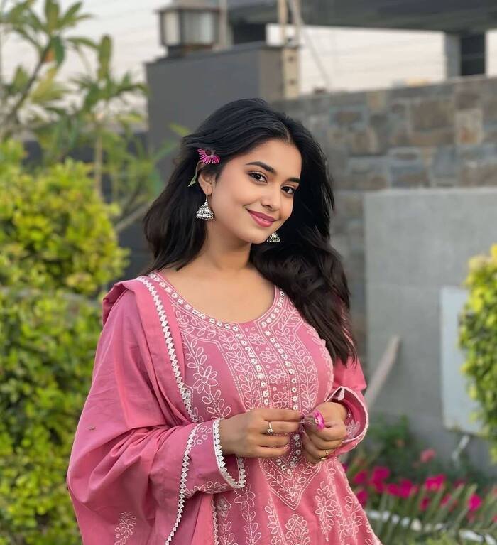 indian girl dp plus 3k full