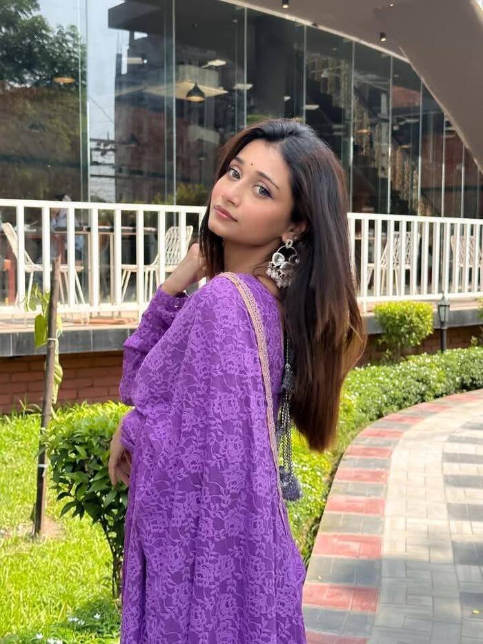 indian girl dp plus 3k
