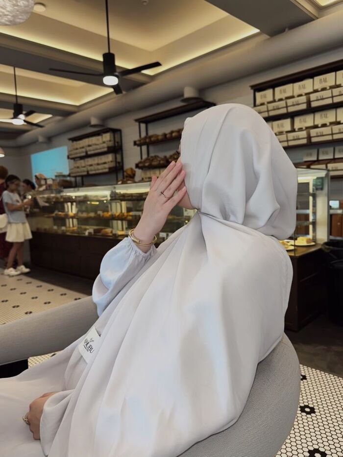 Edited in Tezza with: Vintage, Brightness, Exposure, & Contrast