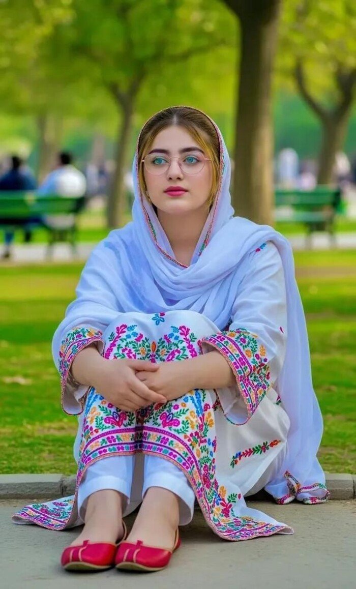 kashmiri girls dp 3k full