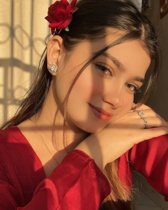 kashmiri girls dp aethetics cute full hd