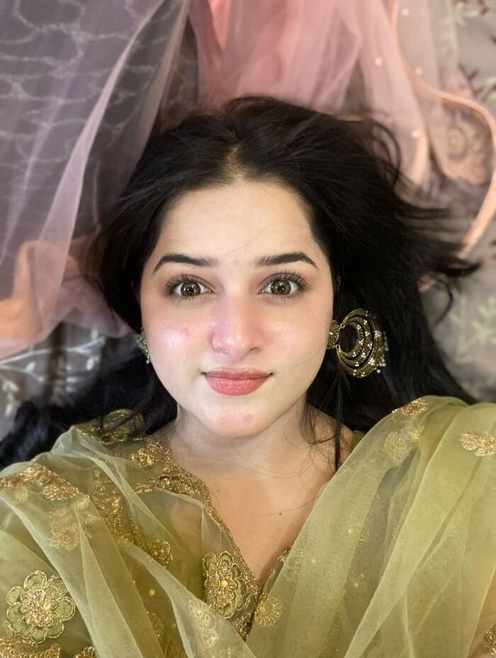 kashmiri girls dp aethetics cute