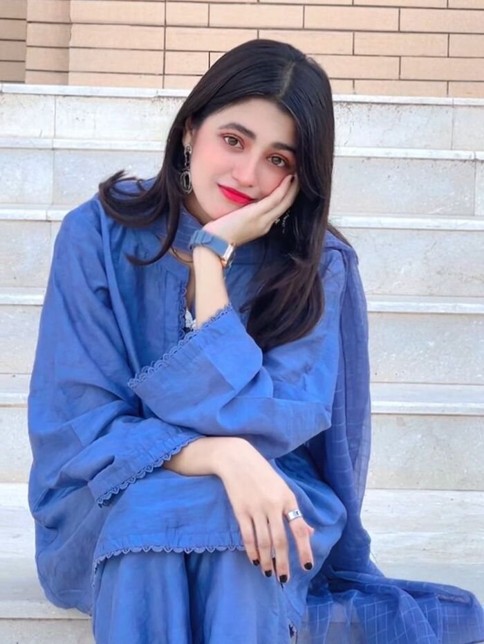kashmiri girls dp pretty 5d full