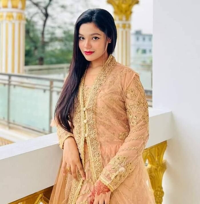 kashmiri girls dp pretty