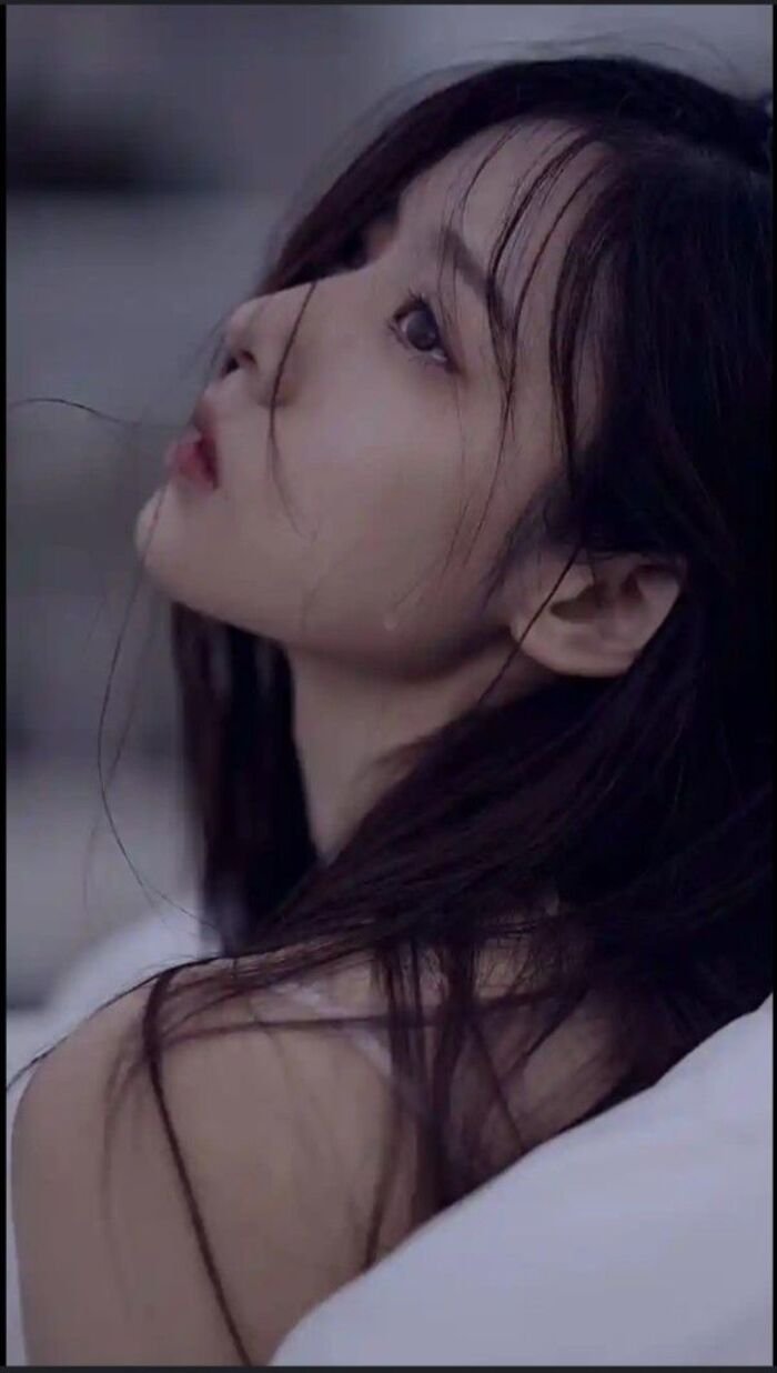 lonely girl dp 4k