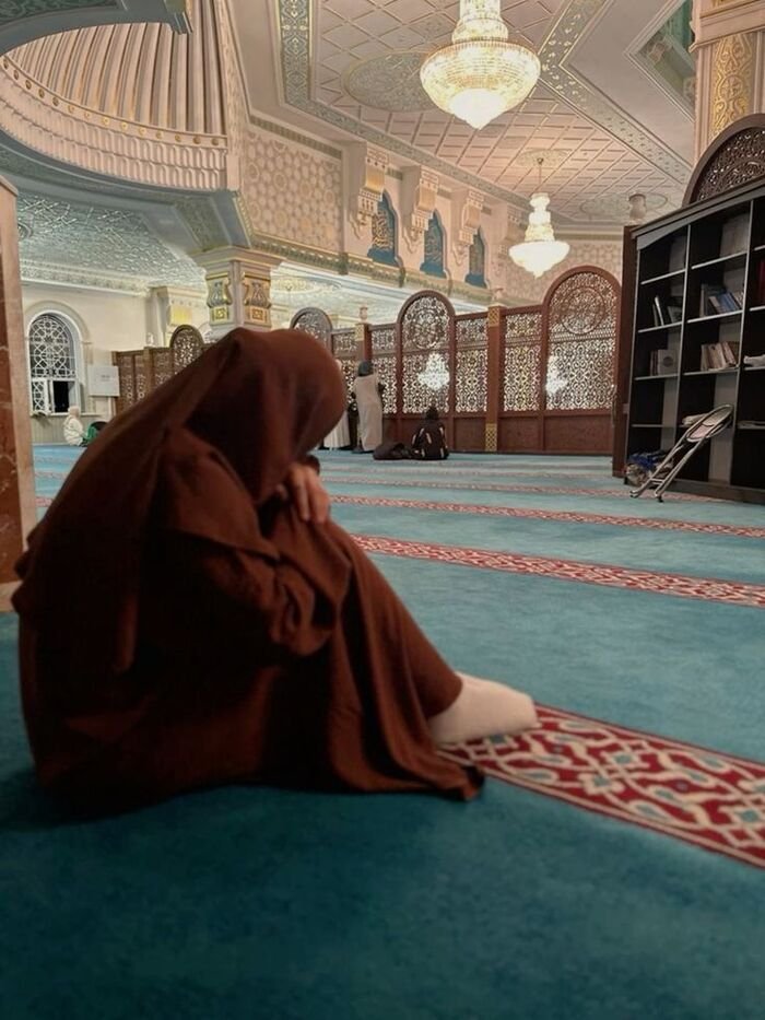 lonely girl dp aethetics full hd