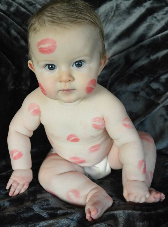 baby kiss image full hd photo