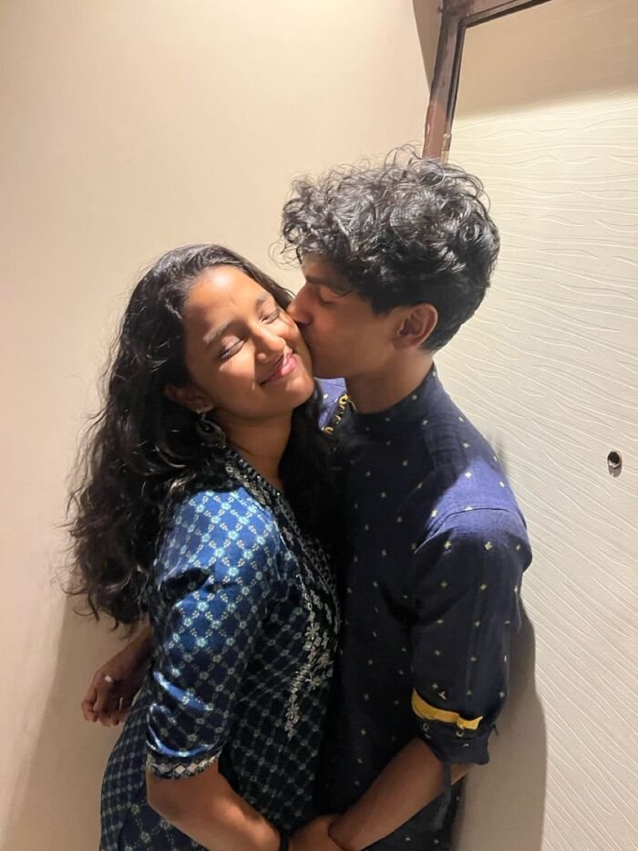 boobs kiss image photo full size