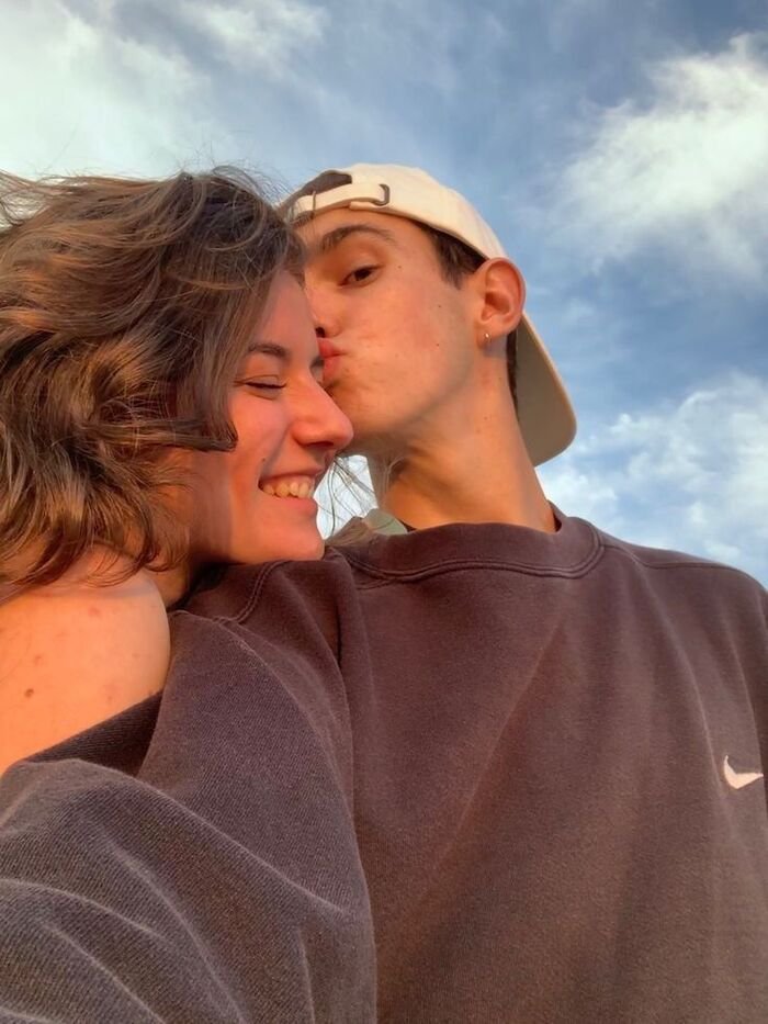 boobs kiss image photo hd