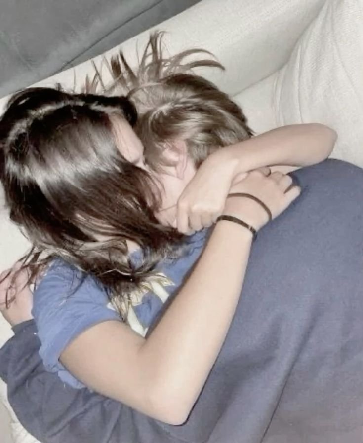 chest kiss image photo hd